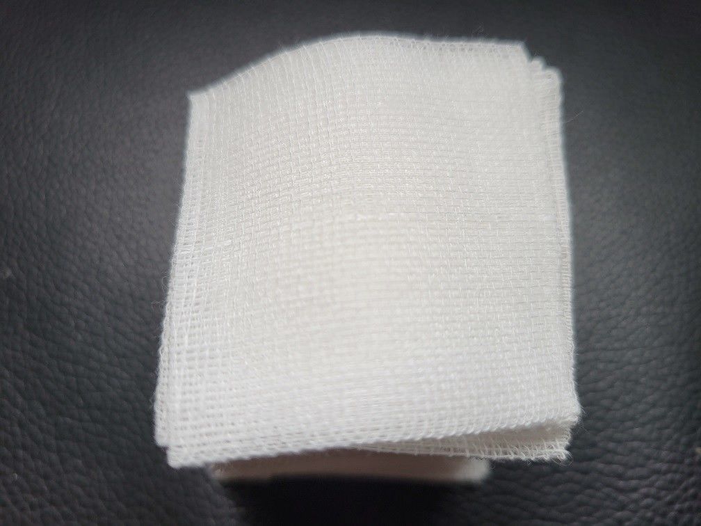 Medical Consumables Surgical Gauze Swabs 8Ply 17 Threads Pack of 100